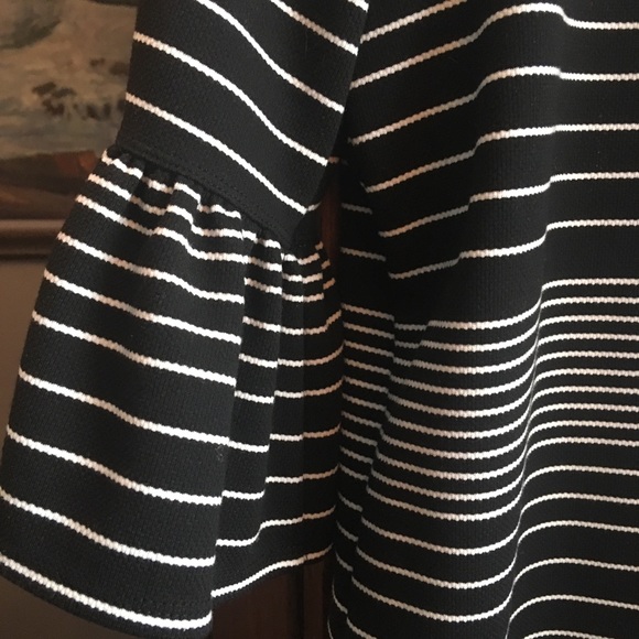 Max Studio Top - Picture 4 of 4